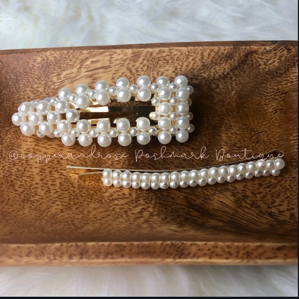 Oversized Pearl Hair Clip Set